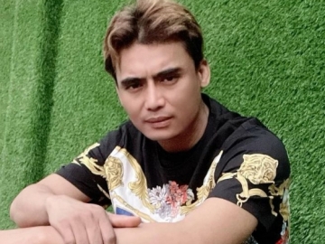 Dituding Pesugihan Karena Mendadak Punya Uang, Charly Van Houten Tanggapi Begini