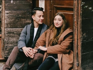 7 Foto Mesra Billy Davidson Dan Patricia Devina Yang Umumkan Jenis Kelamin Anak Lewat Cara Unik