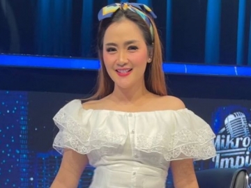 Pajang Foto Bersama Tukul Arwana, Vega Darwanti Minta Doa: Bismillah