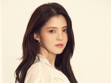 Han So Hee Diduga Pakai Batik di Pemotretan Bareng Netflix untuk 'My Name', Setuju?