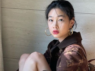 Jung Ho Yeon Bicara Soal Pacarnya Lee Dong Hwi dan Perubahan Terbesar Usai Bintangi 'Squid Game'