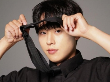  Intip 7 Potret Kim Sung Cheol, Jadi 'Orang Ketiga' Di 'Our Beloved Summer'