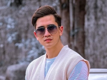 Gokil, Verrell Bramasta Rayakan Ultah Sang Ayah Bak Momen Lamaran