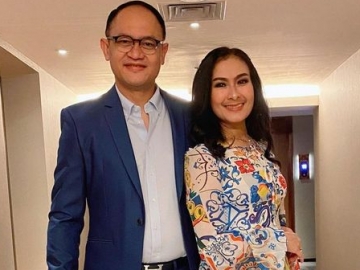 Iis Dahlia Tetap Hormat Walau Punya Uang Lebih Banyak dari Suami