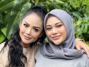 Makin Akrab Sejak Menikah, Aurel Hermansyah dan KD Sukses Bikin Mewek di Momen Mengharukan Ini