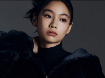 Jung Ho Yeon Ungkap Reaksi dari Keluarga dan Sang Pacar Atas Kesuksesan Kariernya