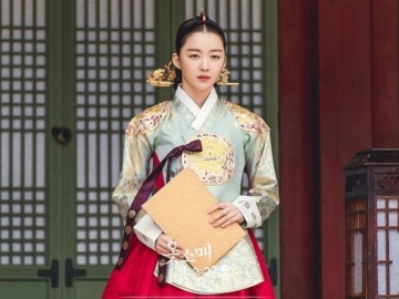 Jang Hae In Ngaku Geli Dipanggil Oleh Nenek Oleh Junho 2PM di 'The Red Sleeve'