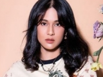 Sabar Dengar Curhatan Orang, Dian Sastro Belajar Jadi Pendengar Baik