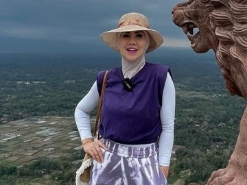 Bakal Nikah, Venna Melinda Tampil Cantik Pamer Gaun Pernikahan Malah Tuai Respons 'Menyedihkan'