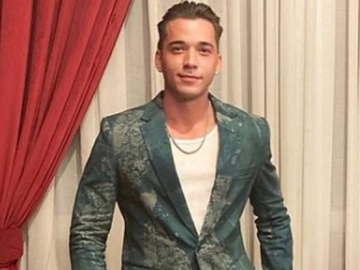 Stefan William Gendong Pacar Cantik, Perlakuan Ibunda Ikut Jadi Sorotan