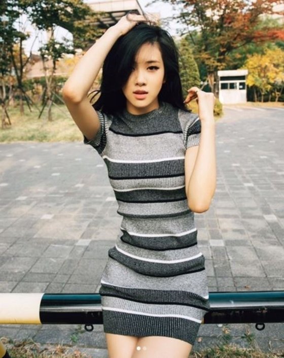 Foto Rose Black Pink Saat Trainee