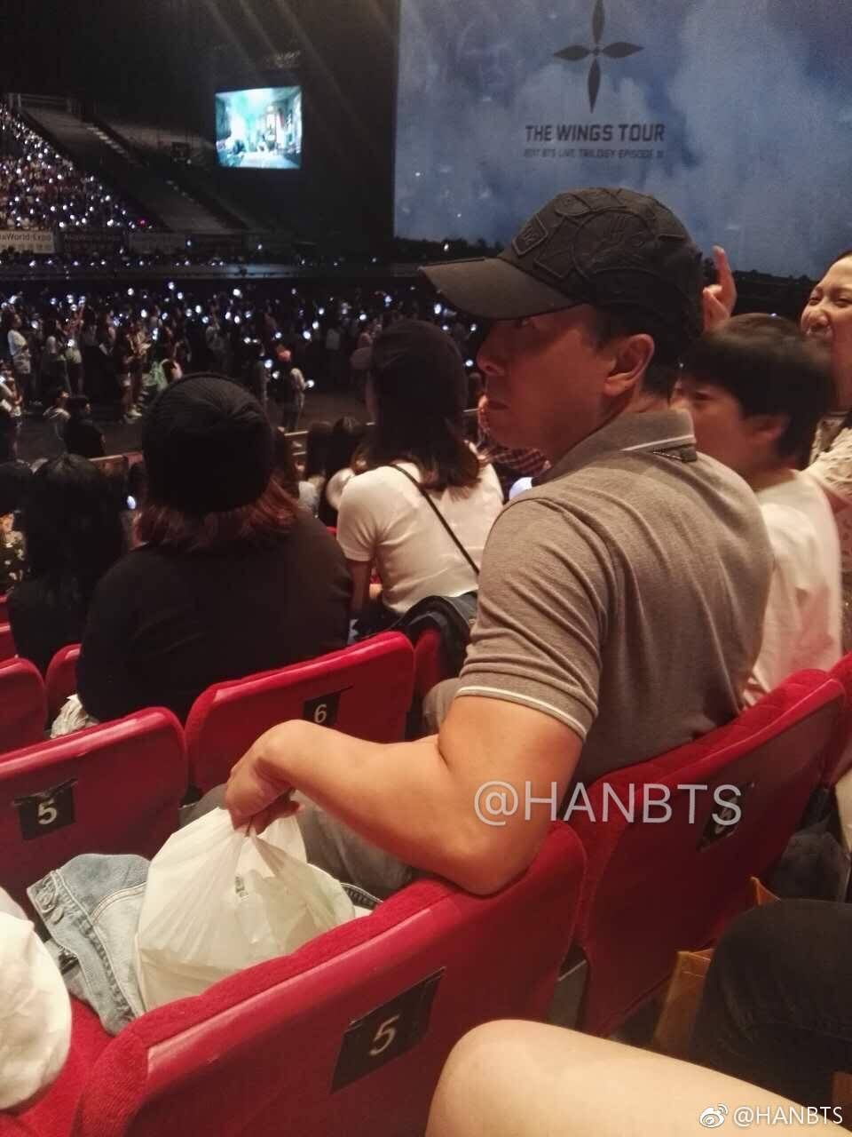 Foto Donnie Yen Hadiri Konser BTS 2017 di Hong Kong