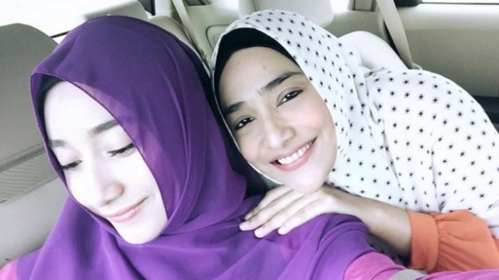Cindy Fatikasari dan Tengku Syaira Anataya