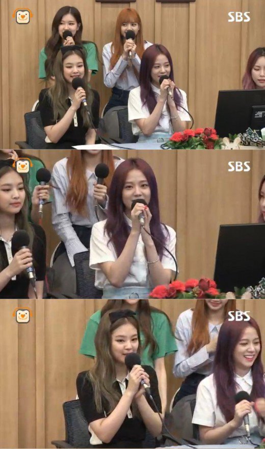 Penampilan Black Pink dalam acara 'SBS Power FM '2 O'Clock Escape Cultwo Show''