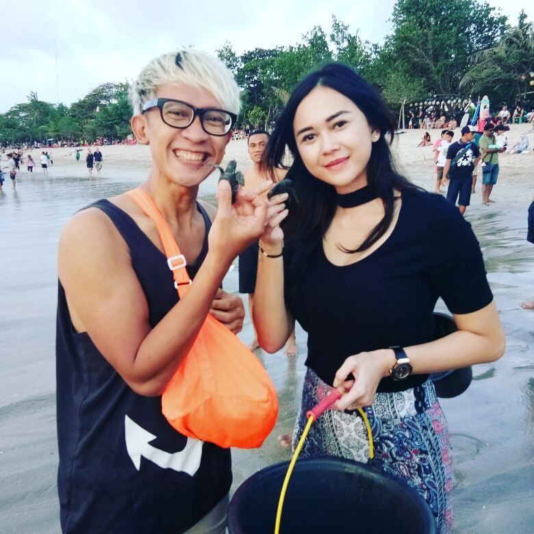 Bersama Aura Kasih