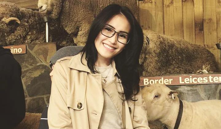 Foto: Disebut Mirip Bule, Ayu Ting Ting Malah Panen Cibiran