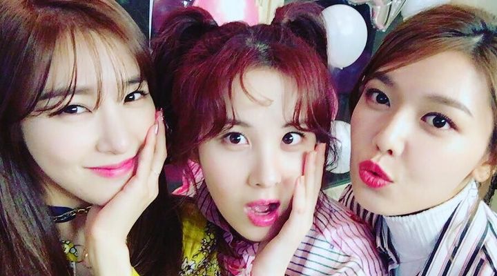 Foto: Sone Berduka : Sooyoung, Seohyun, Tiffany SNSD Hengkang dari SM Entertainment