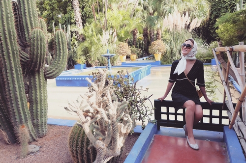 Shandy Aulia Cantik dengan Scarf