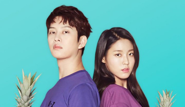 Foto: Foto Pakai Hanbok Bareng Heechul SuJu, Warna Kulit Seolhyun Jadi Sorotan