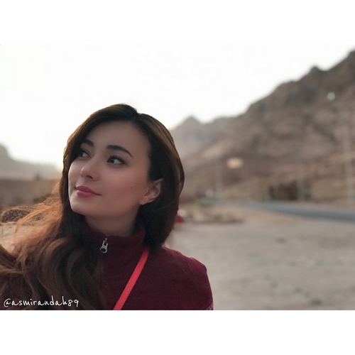 Serunya Liburan Asmirandah & Jonas Rivanno