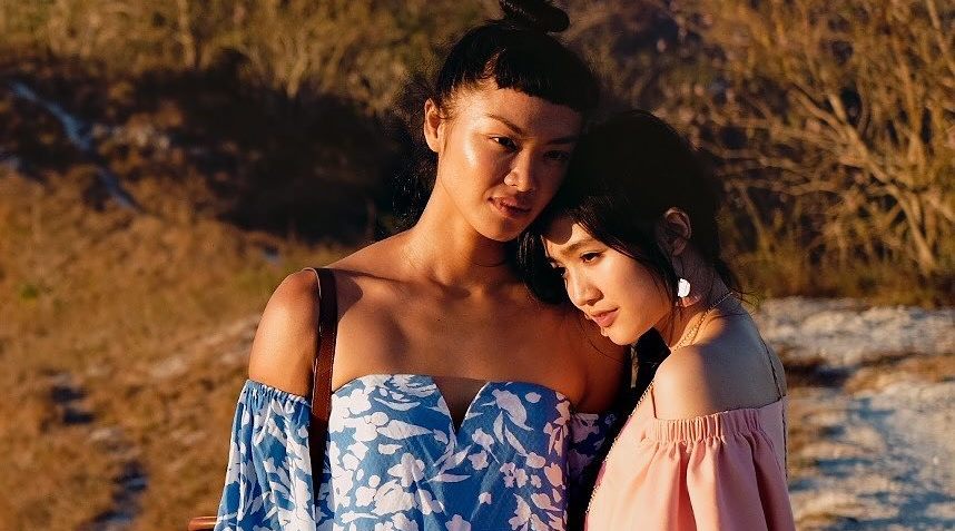 Foto: Febby Rastanty & Kelly Tandiono Pergi Bareng ke Sumba, Pemotretan Cantik dengan Kain Etnik