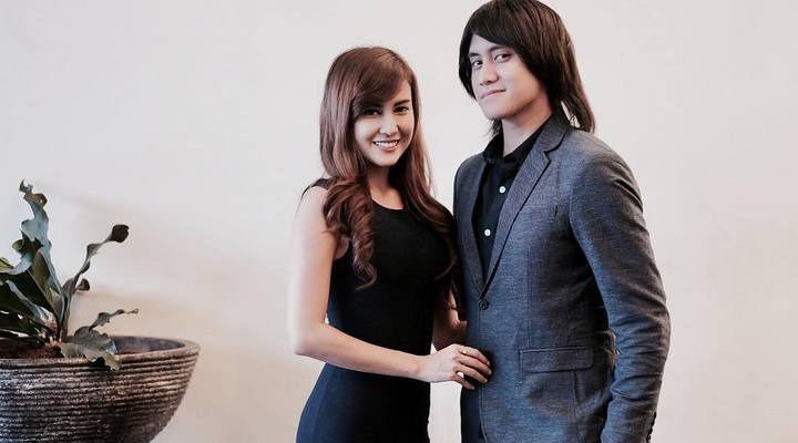Foto: Romantis, Intip 6 Potret Mesra Kevin Aprilio & Vicy Melanie Liburan ke Singapura