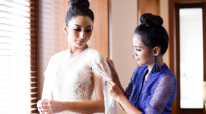 Foto: FOTO: Mengharu Biru, Tyas Mirasih Tak Kuasa Menahan Duka Kepergian Sang Kakak Tercinta