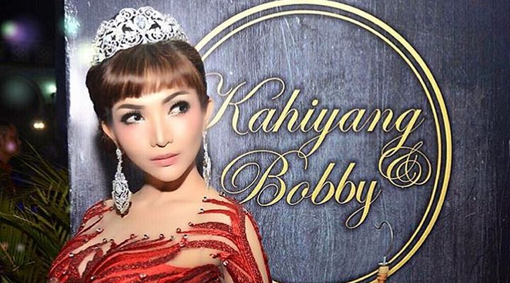 Foto: Sempat Dikabarkan Tak Boleh Masuk, Ternyata Ini Alasan Roro Fitria Nangis di Pernikahan Kahiyang