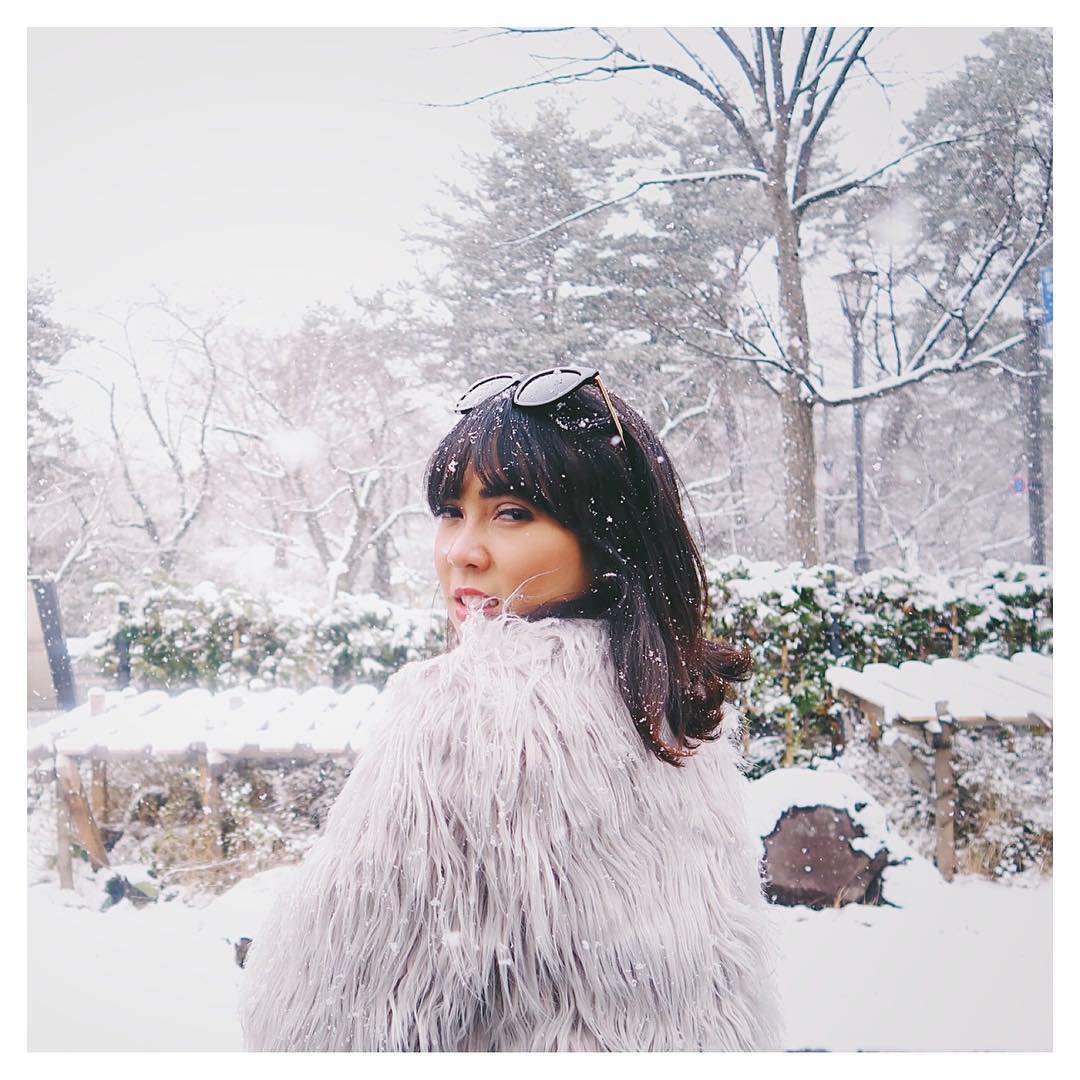  Cantiknya Fitri Tropica dalam Mantel