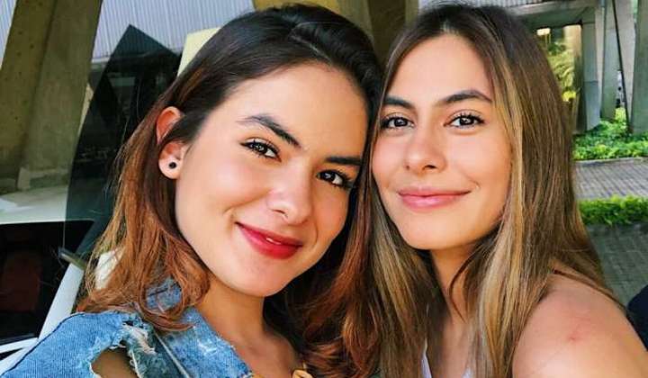 Foto: Pose Bareng Steffie Zamora, Dandanan Valerie Thomas Jadi Sorotan