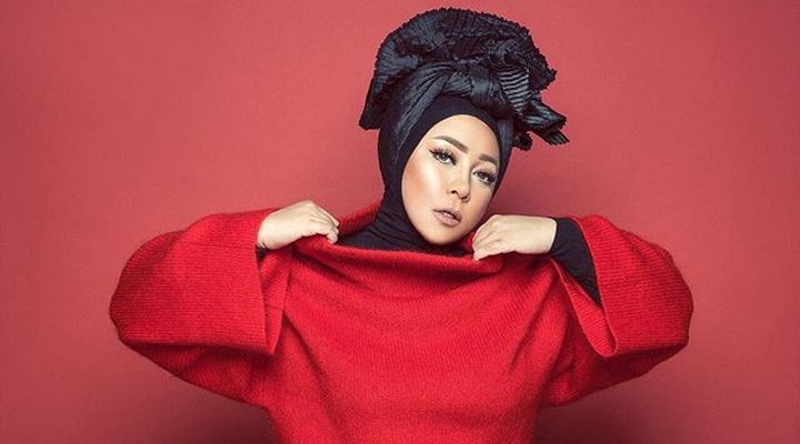 Foto: Terngakak, Melly Goeslaw Ngomel-Ngomel ke Instagram Pakai Bahasa Sunda