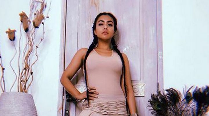 Foto: Berani Tampil 'Panas', Denada Tuai Kecaman Gara-Gara Foto Ini