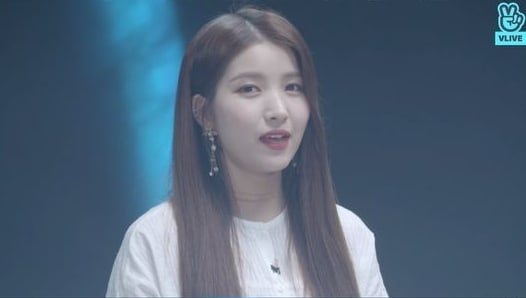 Penampilan Sowon di V Live Terbaru
