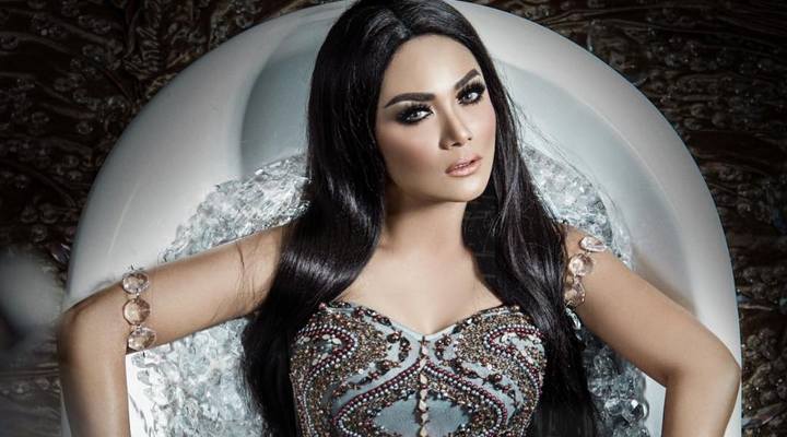 Foto: FOTO: Bertabur Berlian, Begini Mewah nan Berkelasnya Pemotretan Krisdayanti