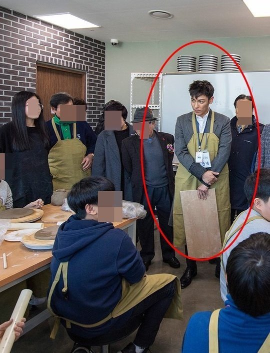 T.O.P Bertugas di Yongsan Craft Center