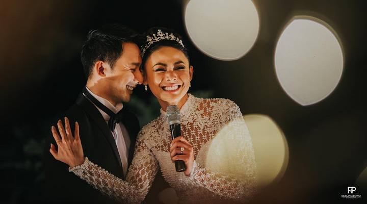 Foto: FOTO: Elegannya Suasana Resepsi Pernikahan Whulandary Herman & Niki Ibrahim di Plataran   Borobudur