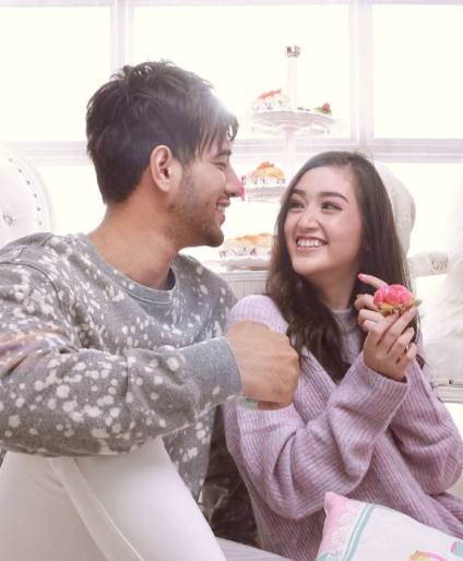  Saling Goda Kala Pemotretan