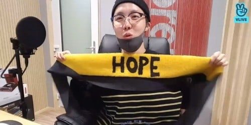 J-Hope Sapa Fans Lewat V Live di Hari Ultah