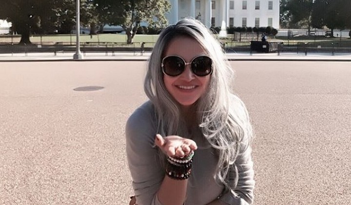 Foto:  Beredar Video Cynthiara Alona Buka Baju Saat Live di IG, Netter Salfok dengan Wajah Berlubangnya