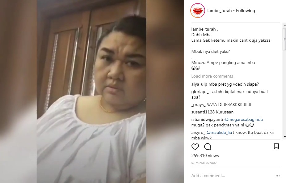 Penampilan Pretty Asmara yang Diduga Ada di Ruang Sidang