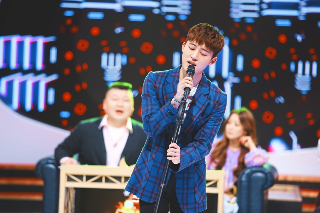 Penampilan B.I iKON di \'Talk Mon\'