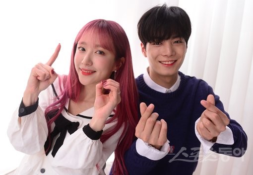 Hani EXID dan JR NU\'EST Wawancara Bareng Sports DongA