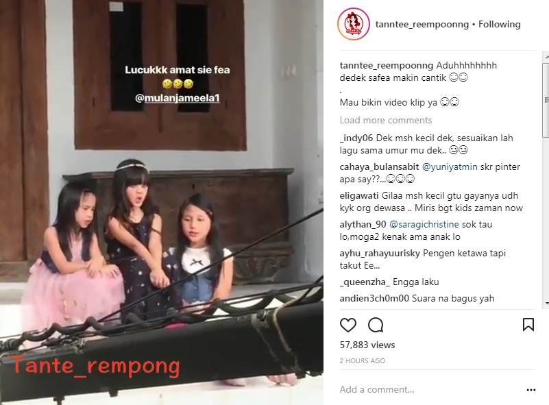 Safeea dan Dua Teman Lain Menyanyikan Lagu \'Havana\'