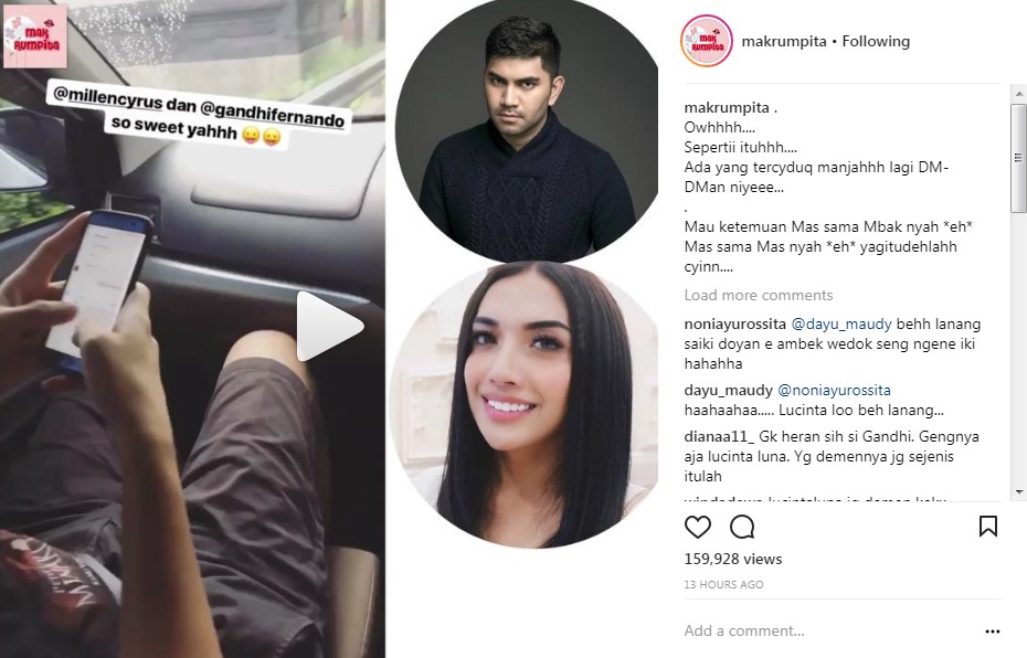 Gandhi Fernando Ayik Berbalas Pesan dengan Seseorang