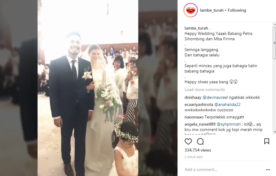 Petra Sihombing-Firrina Sinatrya Memasuki Gereja