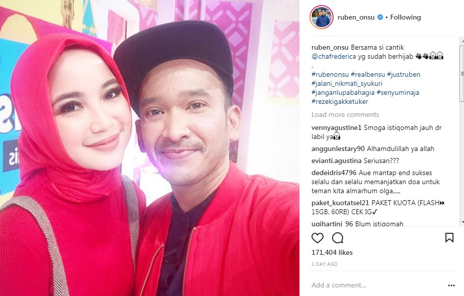 Ruben Onsu dan Chacha Frederica Berpose Bersama