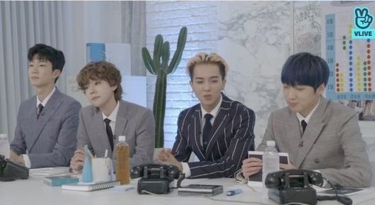 Winner Sapa Fans Lewat V Live