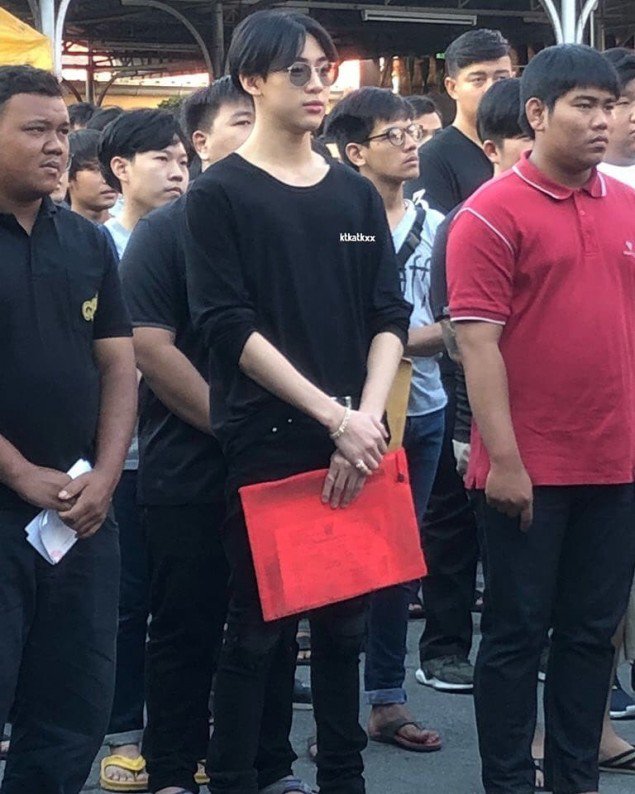 Bambam GOT7 Menunggu Giliran Lotere Wajib Militer di Thailand