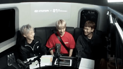 EXO-CBX Sapa Fans Via V Live