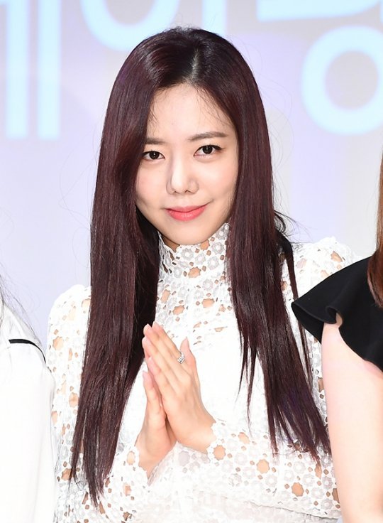 Namjoo A Pink Dituding Lakukan Oplas